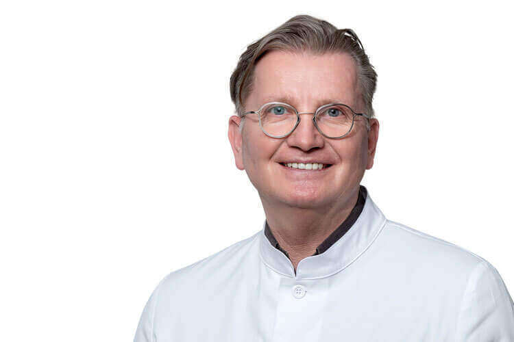 Prof. Dr. Noah im Beratungsgespräch